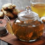 Summer aromas: drying herbs for winter tea