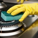 cleaning gas stove burners