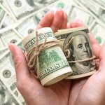 Интервью: «Фальшивые доллары – как не попасться на подделку и что делать, если вы нашли неправильную банкноту»