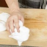 How to Clean a Plastic Cutting Board from Black Stains at Home • Disinfecting the Board