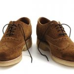 How to restore the color of suede on sneakers