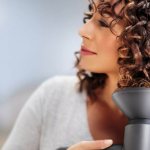 How to Dry Curly Hair Without a Diffuser