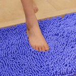 Is it possible to wash a bath mat in a washing machine?