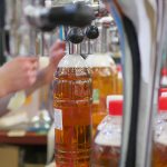 Почему нельзя долго хранить разливное пиво в пластиковой бутылке и как продлить срок хранения